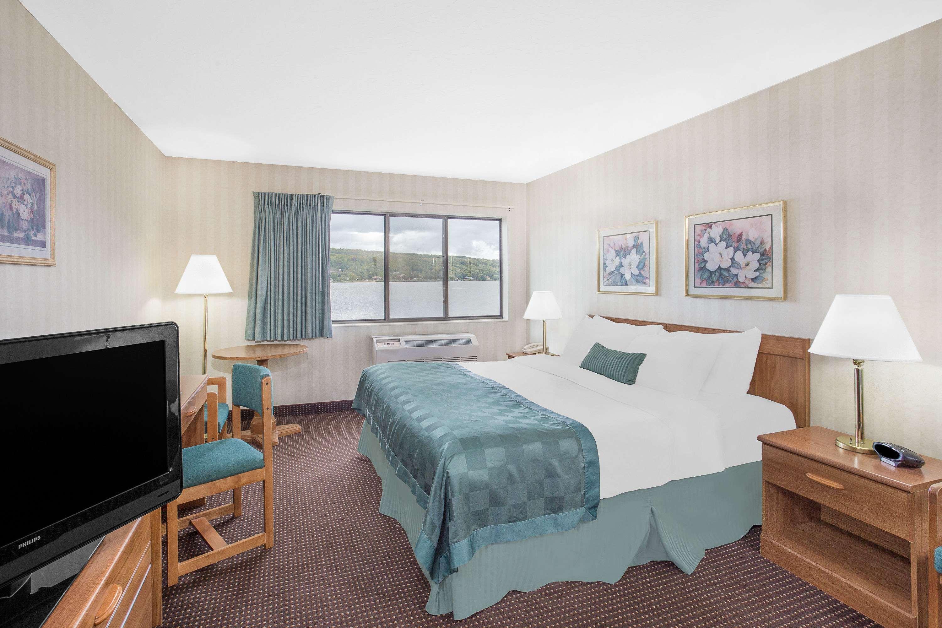 Ramada By Wyndham Hancock Waterfront Luaran gambar