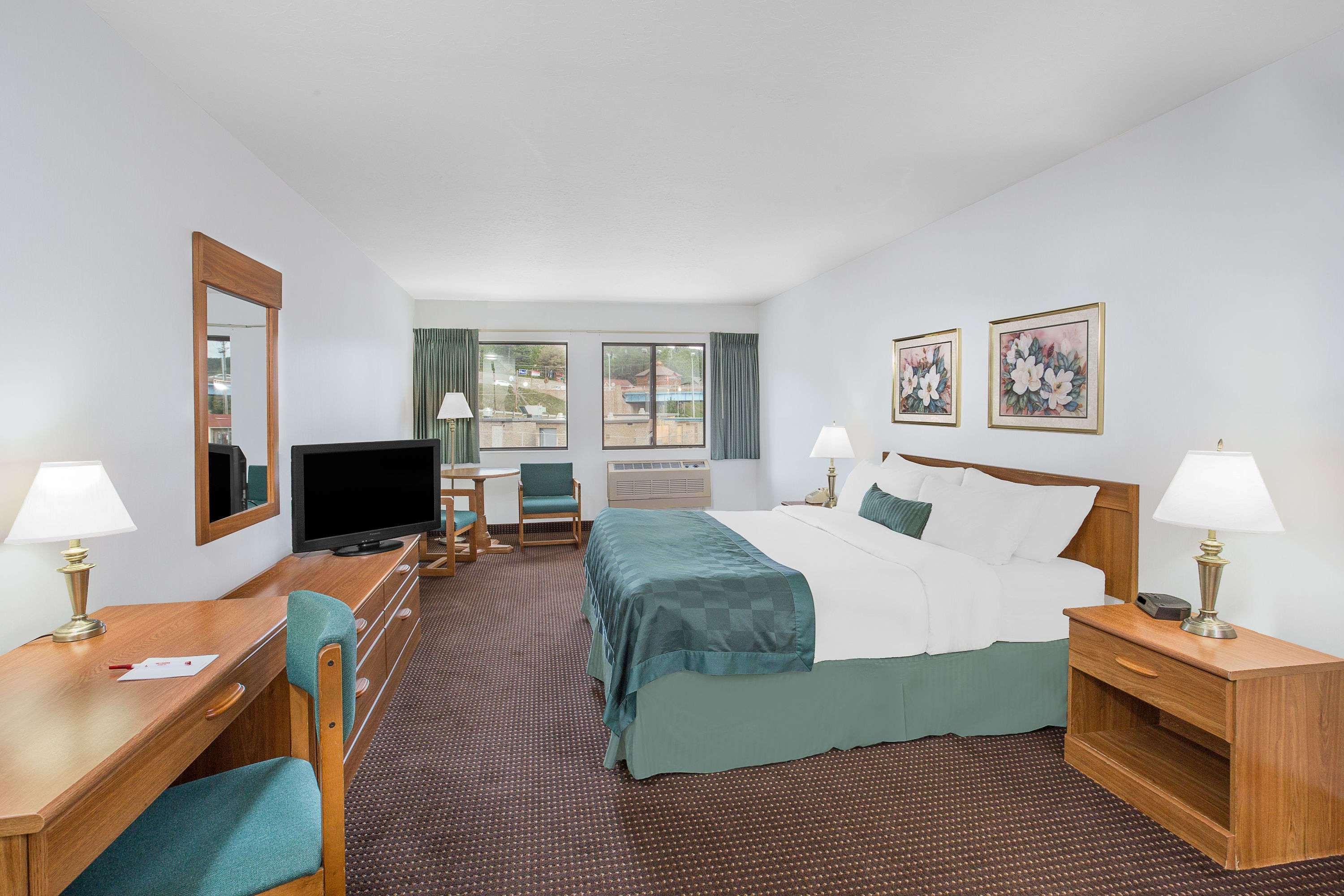Ramada By Wyndham Hancock Waterfront Luaran gambar