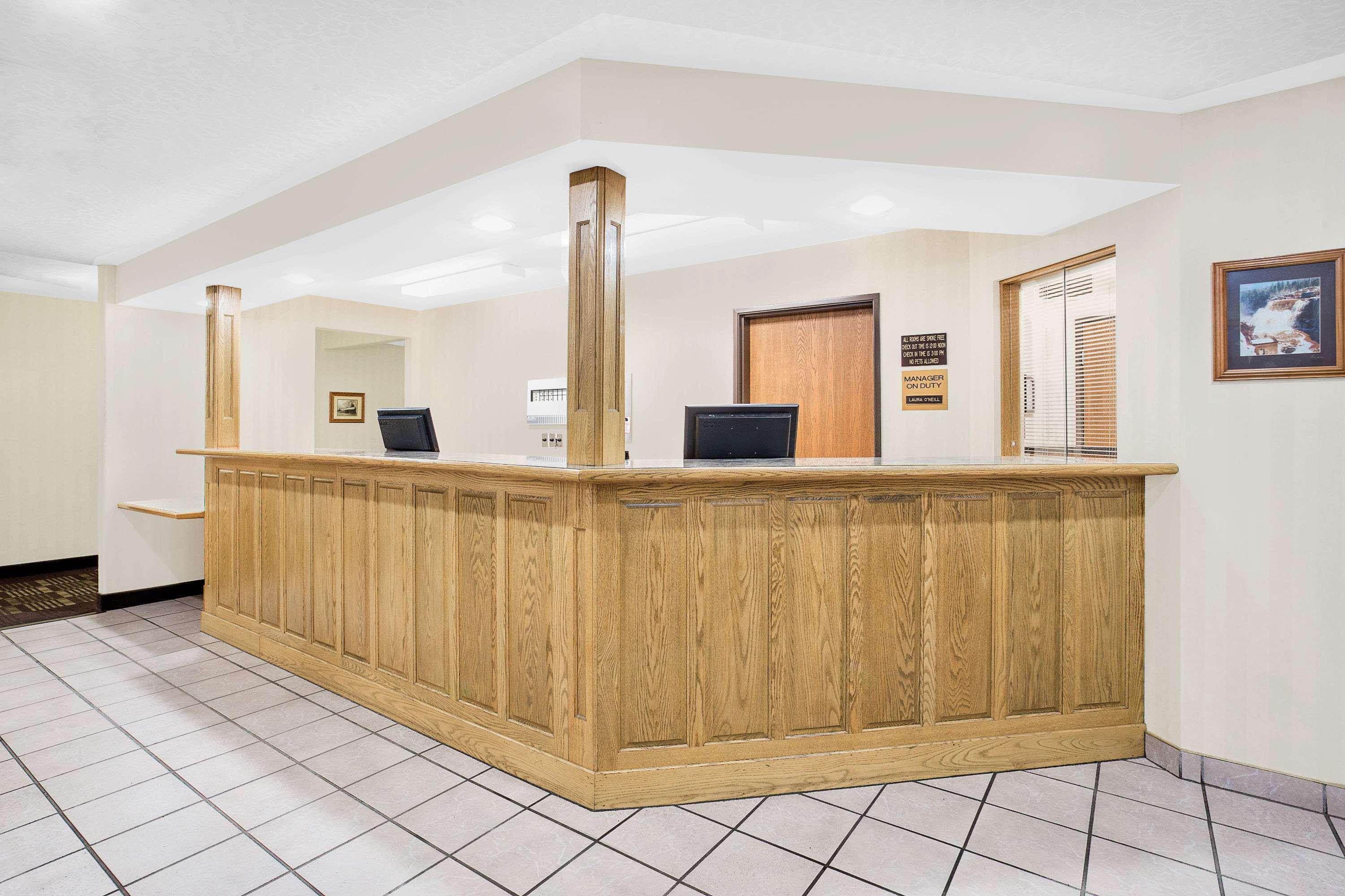 Ramada By Wyndham Hancock Waterfront Luaran gambar