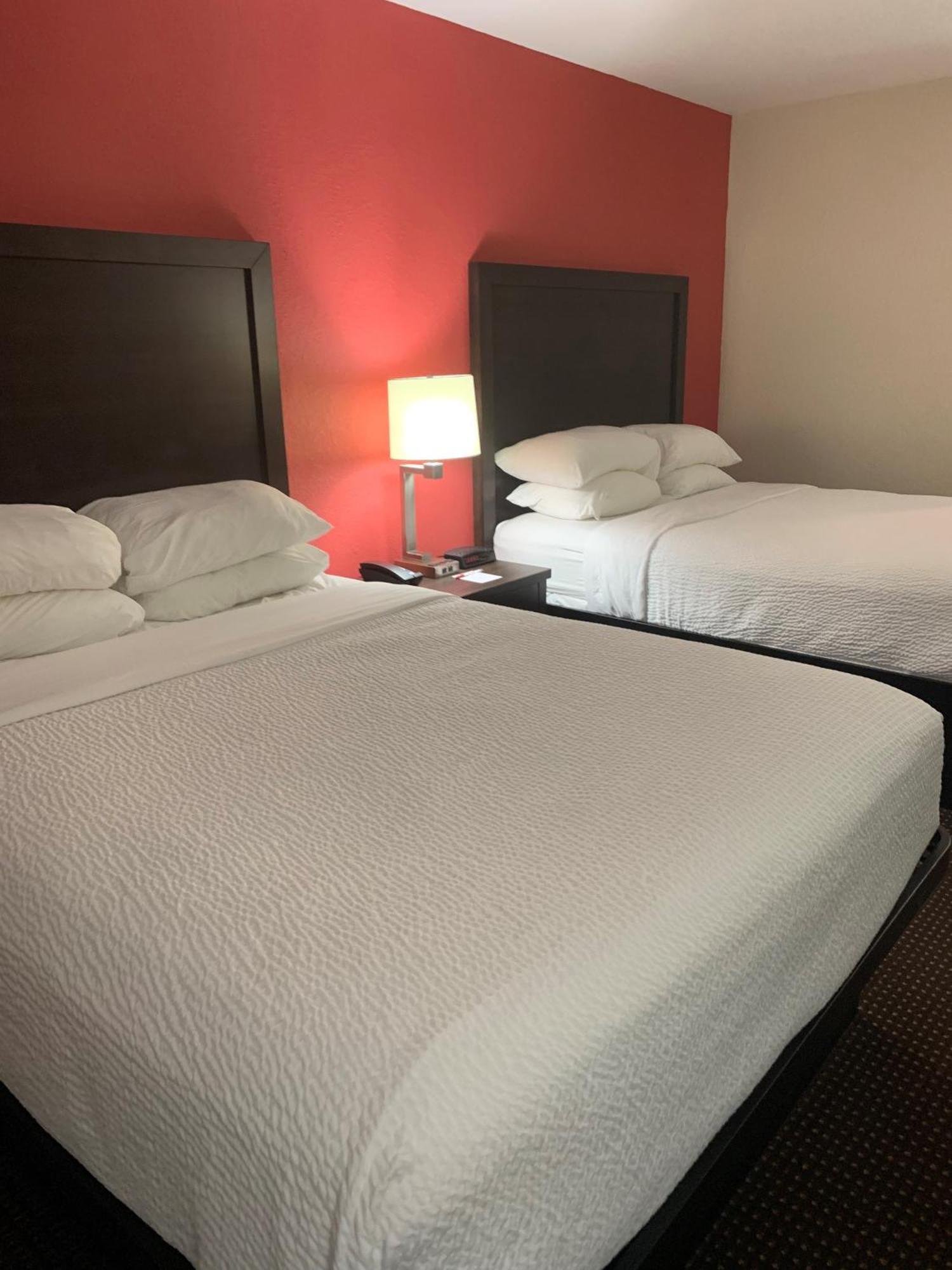 Ramada By Wyndham Hancock Waterfront Luaran gambar